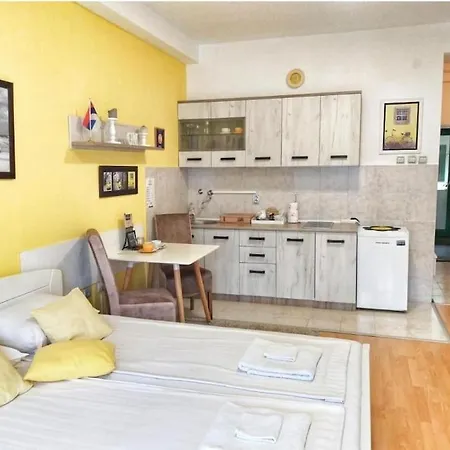Apartman Yellow Diamond